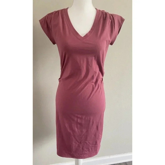 NWT Athleta Effortless Tee Dress Sheath Berry Rose Size Extra Small XS New - Picture 1 of 5